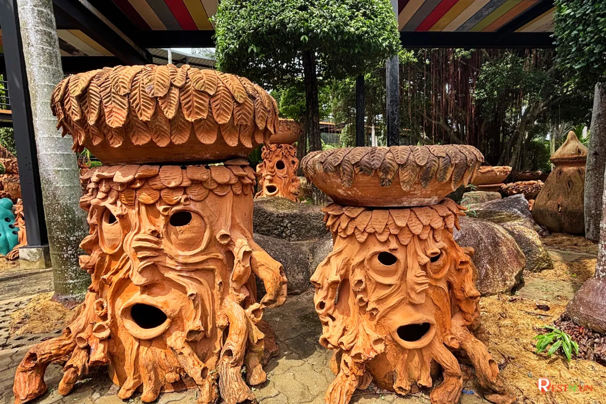 Traveling to visit Nong Nooch Garden, Pattaya is very convenient